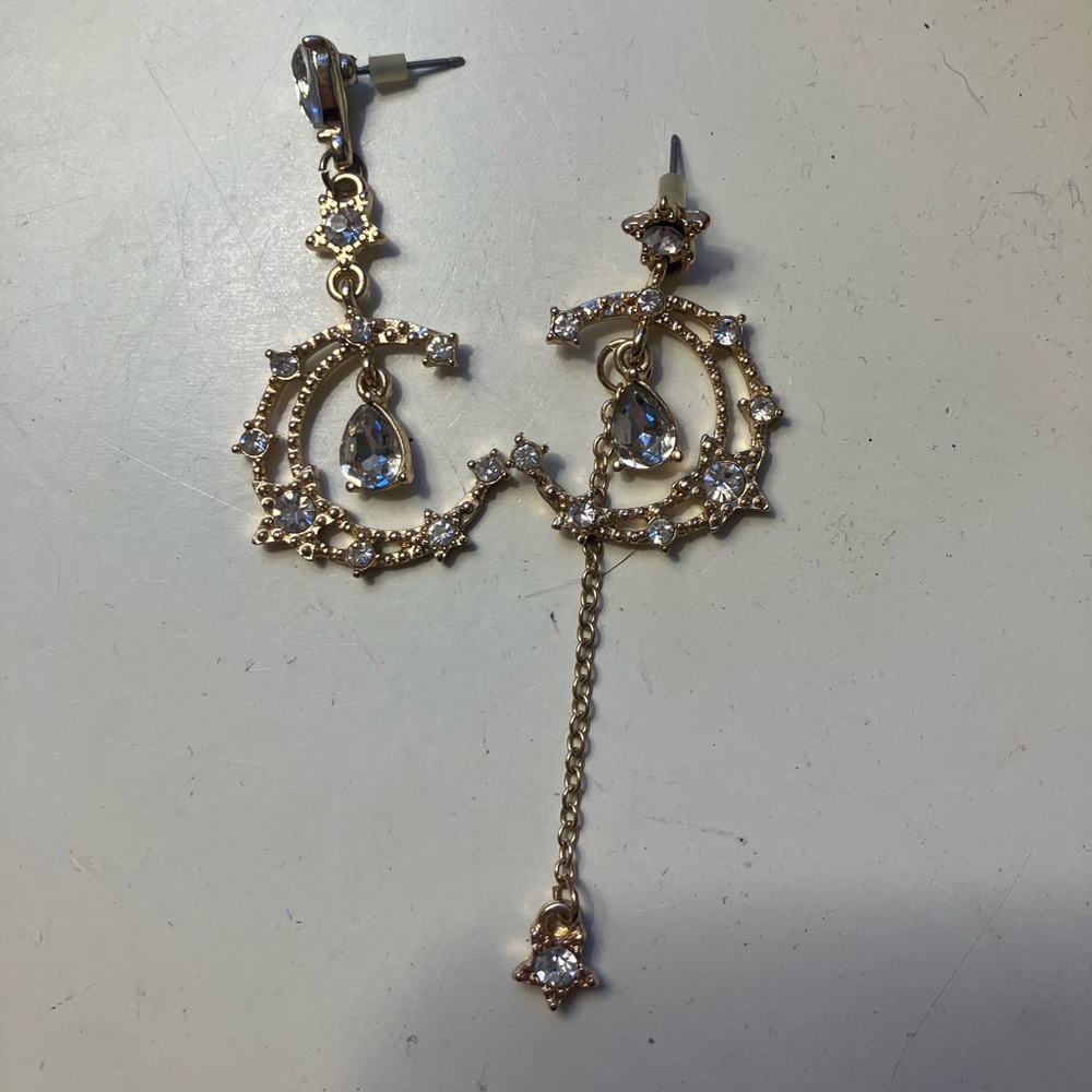 mismatch moon earrings!